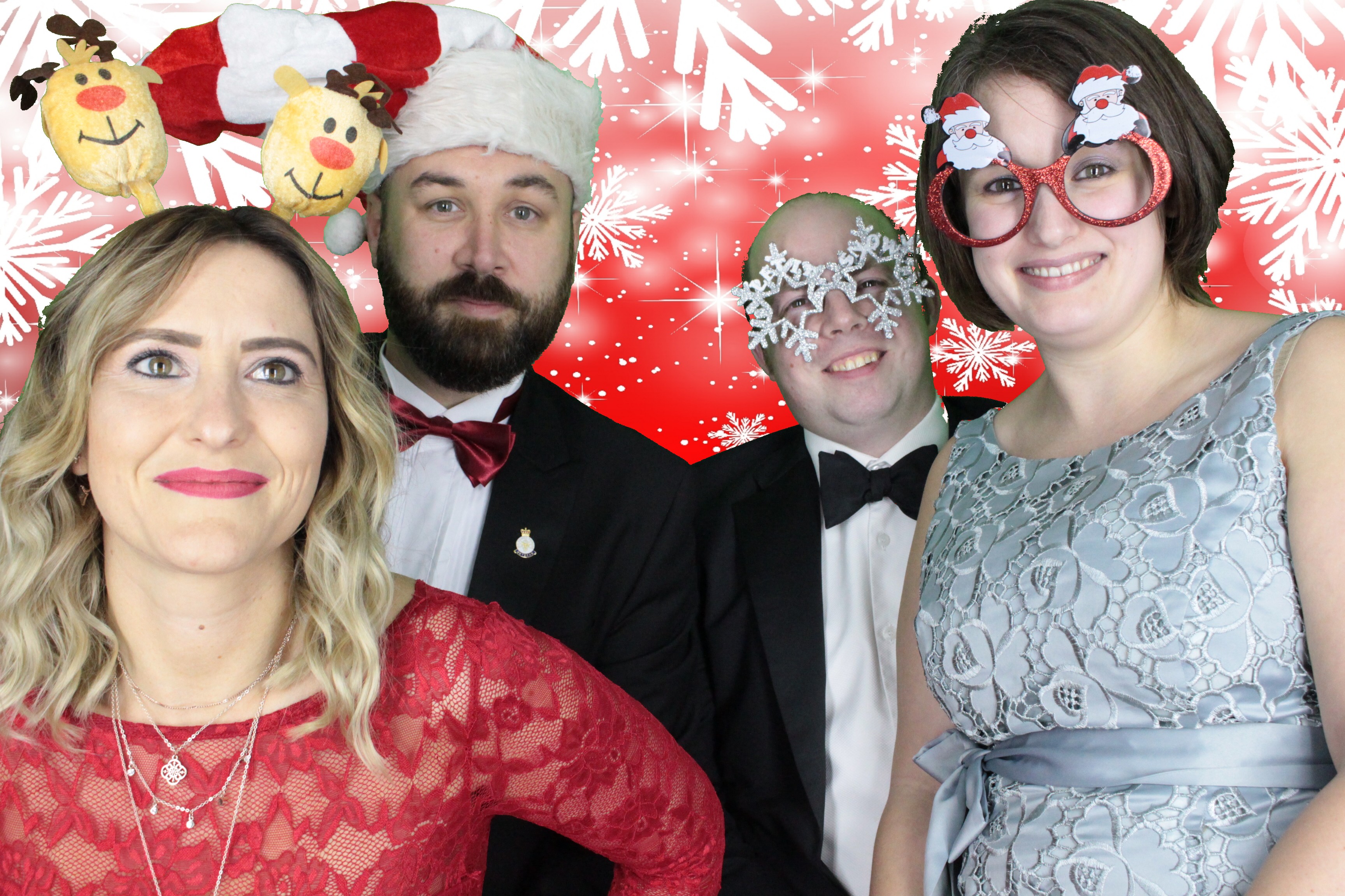 Upavon Officers' Mess Christmas Party | View more photos from the event at gallery.myphotoboothexperience.co.uk/u/MyPhotoBoothExperienceLtd/Upavon-Officers-Mess-Christmas-Party